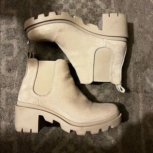 Steve Madden suede hadlee boots